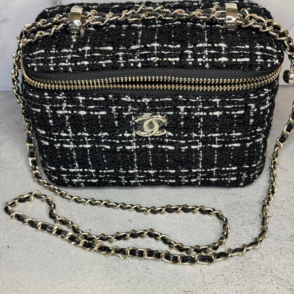 Chanel Tweed Vanity Case with Chain — GWP / Brand New - Picture 12 of 13